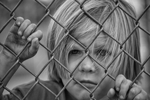 Die Kinder sind die Opfer der Kinderschänder